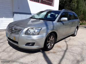 Toyota Avensis 2.0 D Station Wagon Junho/06 - à venda -