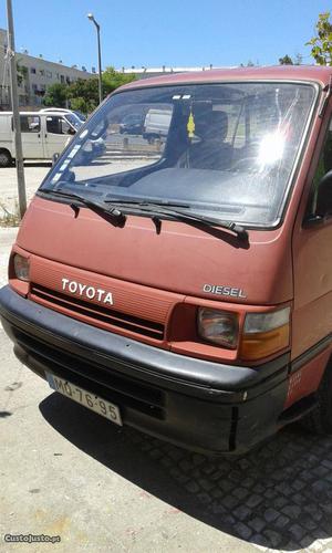 Toyota HiAce 2.5 seis lugares Agosto/90 - à venda -