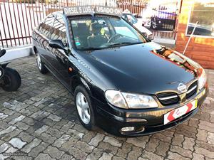 Nissan Almera 2.2 ddti sedan Janeiro/01 - à venda -