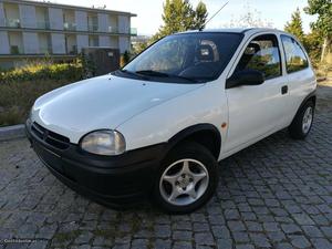 Opel Corsa 1.5 D bom estado Abril/95 - à venda - Comerciais