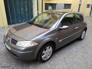 Renault Mégane 1.5dci 5lugares Junho/03 - à venda -