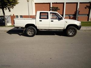 Toyota Hilux 2.4 diesel 4x4 Junho/90 - à venda - Pick-up/