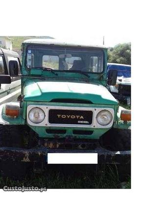 Toyota Land Cruiser bj40 D. 7L. Junho/80 - à venda -