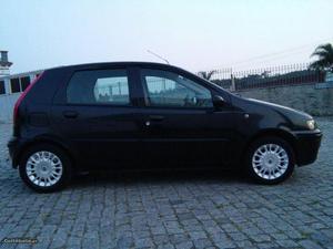 Fiat Punto V economico Janeiro/03 - à venda -