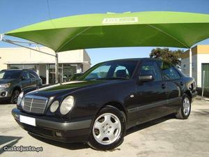 Mercedes-Benz E 200 diesel Nacional Agosto/96 - à venda -