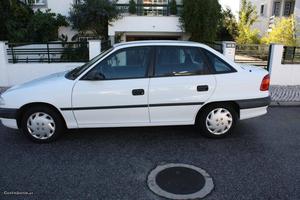 Opel Astra 1.4 GLS Julho/95 - à venda - Ligeiros