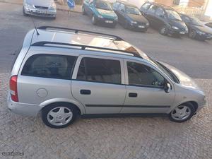 Opel Astra Nova em bom estado. Maio/01 - à venda -