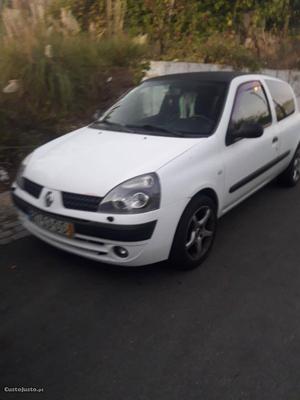 Renault Clio  dci Dezembro/01 - à venda - Ligeiros