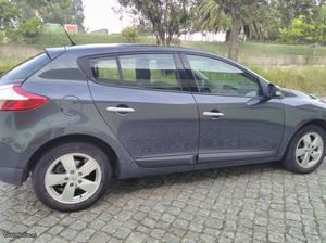 Renault Mégane III DCI ActºTroca Maio/10 - à venda -