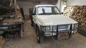 Toyota Hilux ln 65 Outubro/88 - à venda - Pick-up/