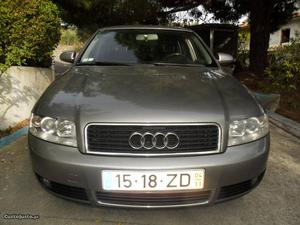 Audi A4 1.9 TDI 130cv Novembro/04 - à venda - Ligeiros