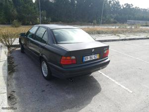 BMW i km Novembro/93 - à venda - Ligeiros