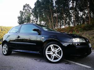 Fiat Stilo 1.9 JTD Sport Outubro/02 - à venda - Ligeiros