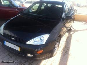 Ford Focus sw 1.4 GPL Dezembro/01 - à venda - Ligeiros