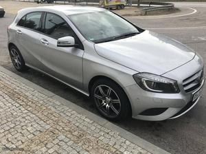 Mercedes-Benz A 180 GPS Ano  Abril/14 - à venda -