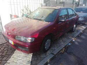 Nissan Almera 1.4 gl Abril/96 - à venda - Ligeiros