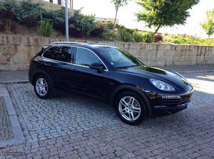 Porsche Cayenne 3.0 diesel Julho/12 - à venda - Pick-up/