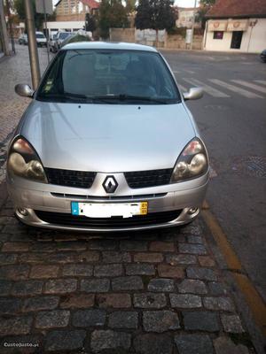 Renault Clio Privilege Novembro/01 - à venda - Ligeiros