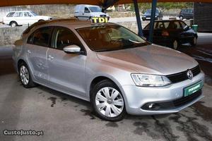 VW Jetta 1.6Tdi 105Cv 4Pts Ac Maio/14 - à venda - Ligeiros