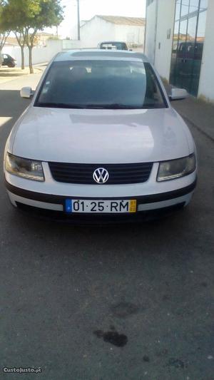 VW Passat passat Agosto/97 - à venda - Ligeiros