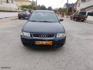 Audi A3 Audi a3 TDI 130cv Maio/01 - à venda - Ligeiros