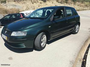 Fiat Stilo Stilo 1.9 JTD 115 Cvs. Junho/02 - à venda -