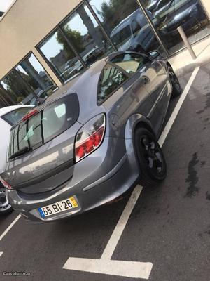 Opel Astra GTC 1.7 Março/06 - à venda - Ligeiros