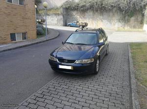 Opel Vectra B caravan sport Março/00 - à venda - Ligeiros