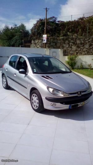 Peugeot  com km Fevereiro/00 - à venda -