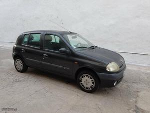 Renault Clio 1.2 Março/98 - à venda - Ligeiros