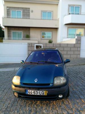 Renault Clio clio gasolina Junho/98 - à venda - Ligeiros