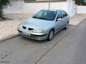 Renault Mégane 1.4 Classic Air Julho/01 - à venda -