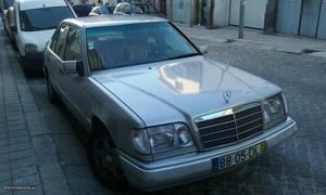 Mercedes-Benz E 200 muito bom Junho/94 - à venda - Ligeiros