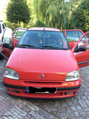 Renault Clio 1.2 Agosto/96 - à venda - Ligeiros