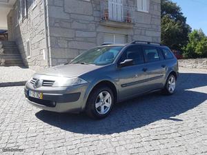 Renault Mégane 1.5 DCi Março/04 - à venda - Ligeiros