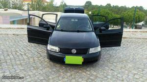 VW Passat 1.9 TDI Dezembro/99 - à venda - Ligeiros
