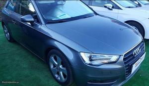 Audi A3 1.6 tdi sport Outubro/13 - à venda - Ligeiros