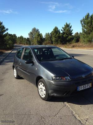 Fiat Punto três portas Abril/00 - à venda - Ligeiros