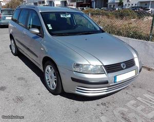 Fiat Stilo Multiwagon 1.9 JTD Outubro/03 - à venda -