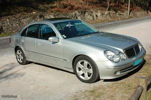 Mercedes-Benz E 220 Avantgard Agosto/03 - à venda -