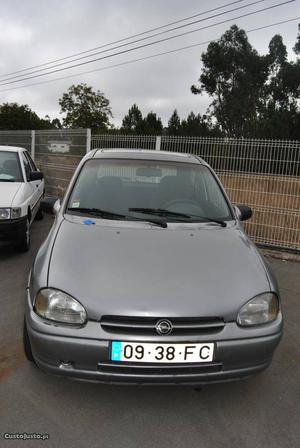 Opel Corsa 1.5 TD Setembro/95 - à venda - Ligeiros