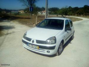 Renault Clio 1.5 dci Dezembro/01 - à venda - Ligeiros