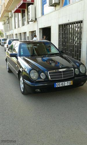 Mercedes-Benz E 220 Classe E Julho/98 - à venda - Ligeiros