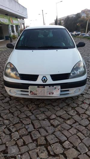 Renault Clio dci Abril/04 - à venda - Ligeiros
