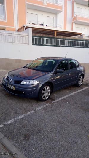 Renault Mégane 1.5 dci Abril/06 - à venda - Ligeiros