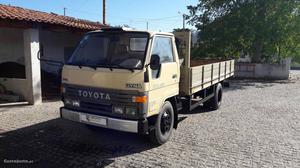 Toyota Dyna 109km nova pesada Abril/92 - à venda - Ligeiros