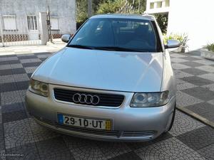 Audi A3 1.6 Março/03 - à venda - Ligeiros Passageiros,