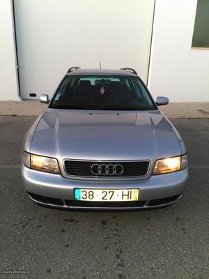 Audi A4 Avant cv Outubro/96 - à venda - Ligeiros