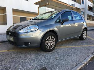 Fiat Grande Punto 1.3 MJet Junho/10 - à venda - Ligeiros