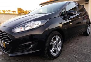 Ford Fiesta 1.5 TDCI Junho/13 - à venda - Ligeiros